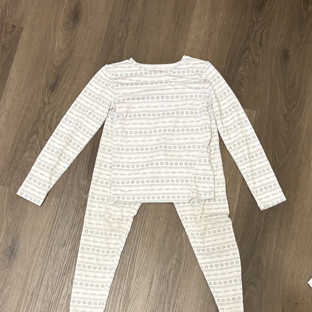 2 pairs 32 degrees Base Layer Kids Small and Medium